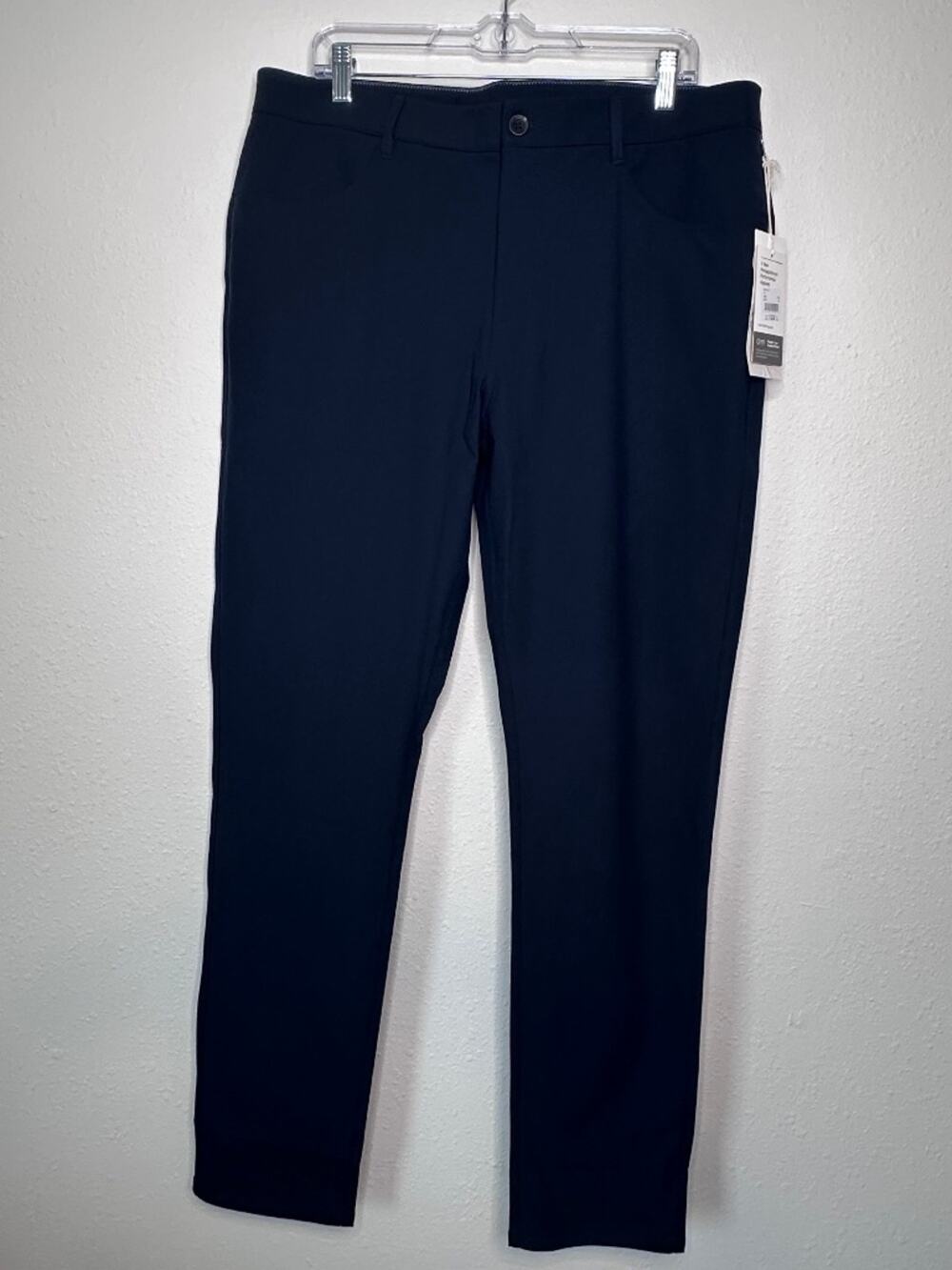 Vuori Meta Men's Pant, Ink (Navy Blue), Size 36 x 32 (NWT)